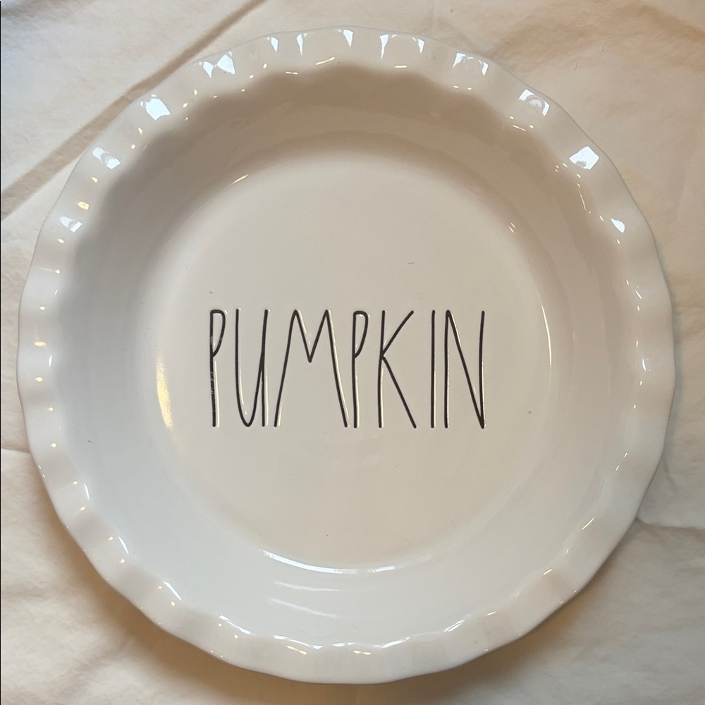 Rae Dunn“PUMPKIN” Pie Plate Fluted Baking Dish - AUTHENTIC NEW 10x10